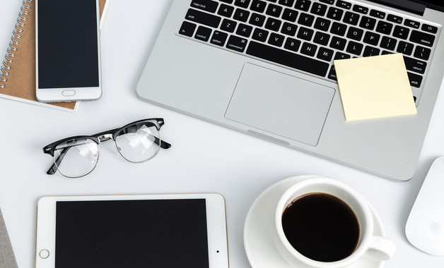 2025年公司经理年终总结2000字